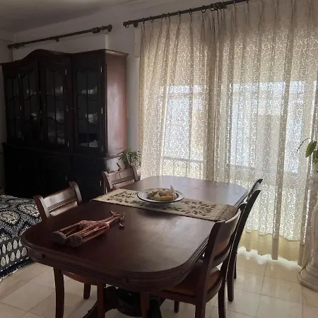 לינה וארוחת בוקר Sopas E Descanso אלבופיירה